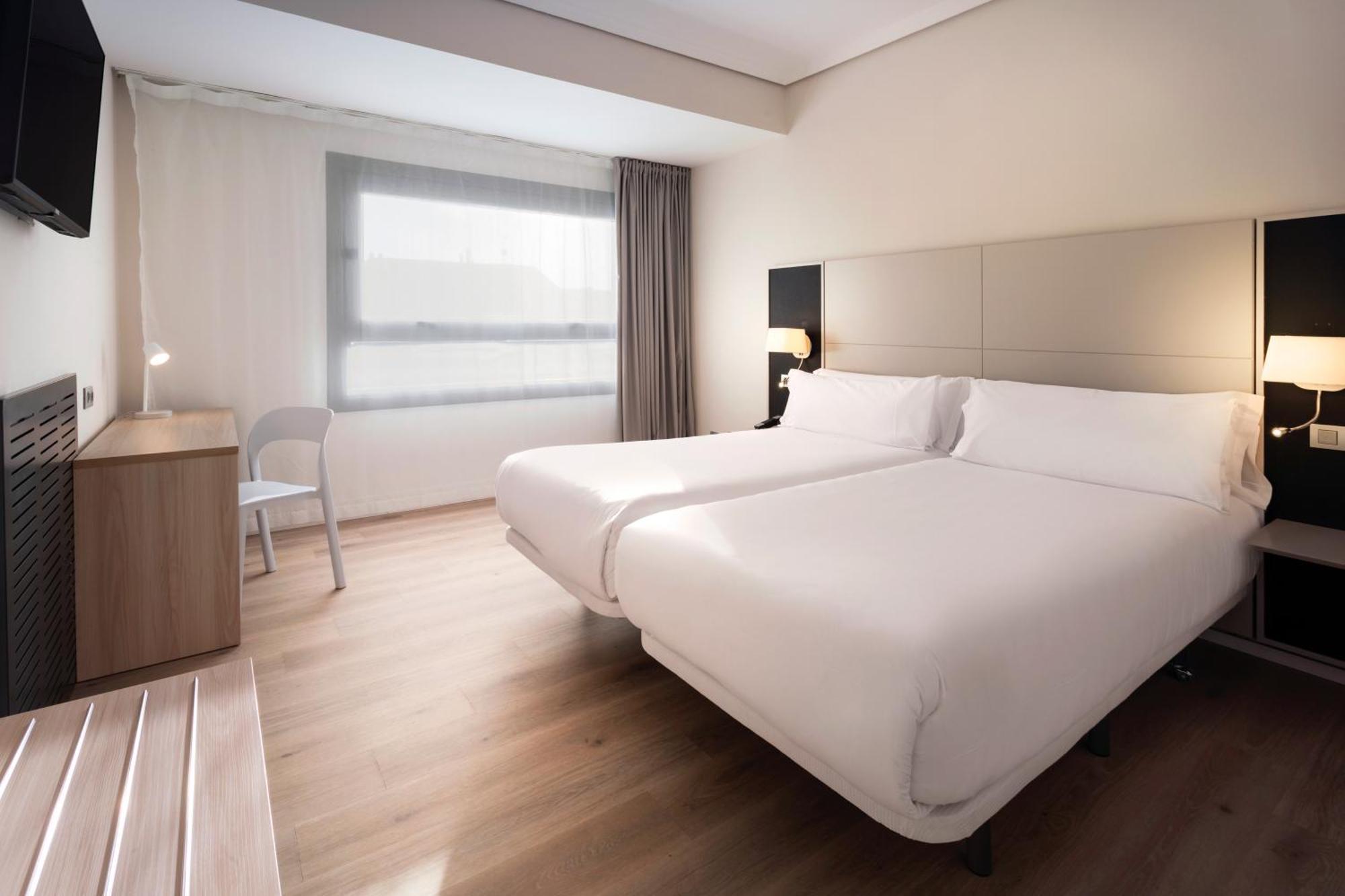 Standard Twin Room,1651732170:JPEG